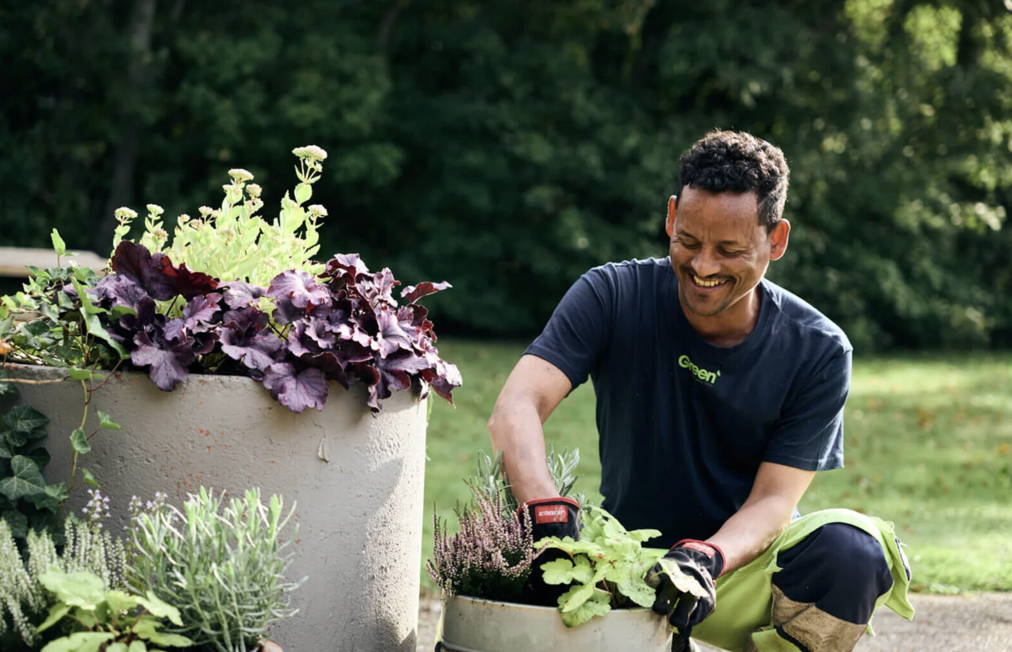 Men Gardening a house outdoor around the patio in Toronto