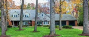 Professional arborists and tree removal company in Toronto Ontario Canada. Offering free estimates by phoning us today.
